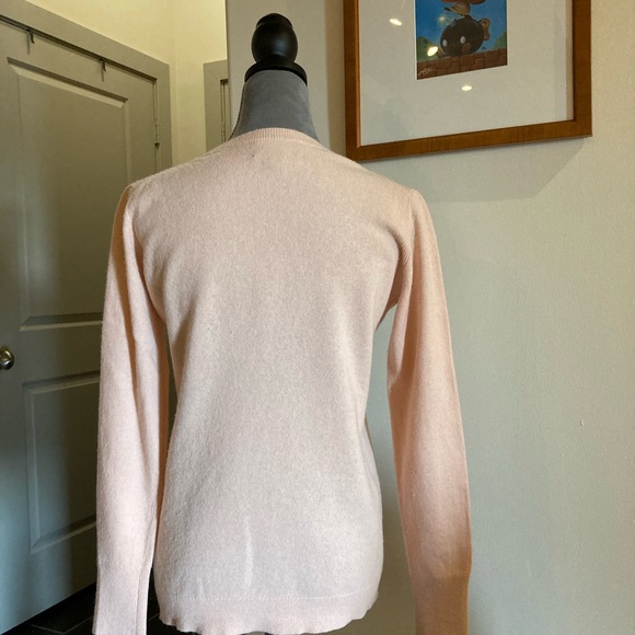 Banana republic pale peach sweater, size small - Picture 2 of 5